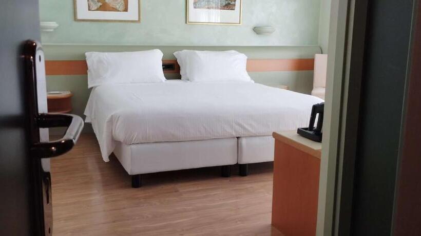 Номер Комфорт, Best Western Hotel Leonardo Da Vinci