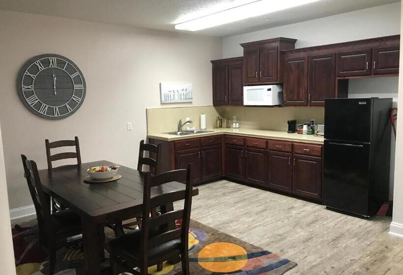 Президентский Люкс, Pensacola