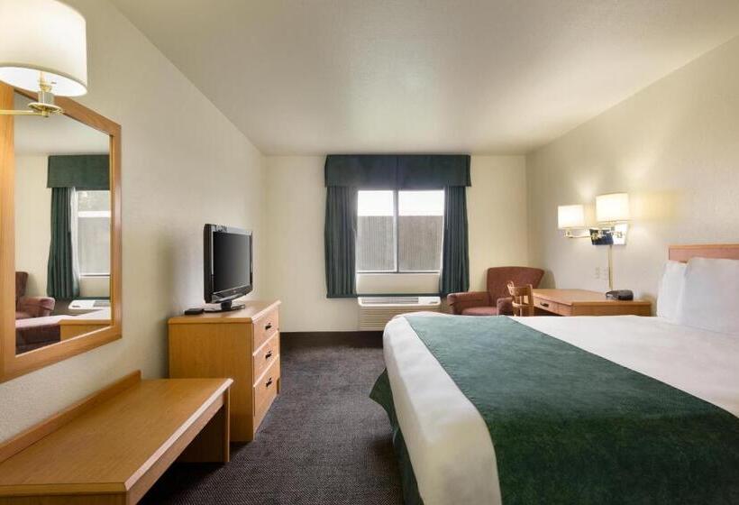 חדר סטנדרט עם מיטת קינג, Travelodge By Wyndham Alpine