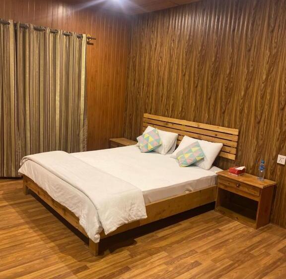 اتاق لوکس, Indus View Hotel Skardu
