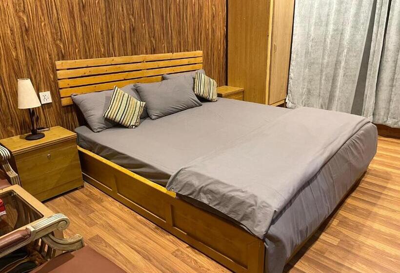 اتاق استاندارد با چشم‌انداز کوهستان, Indus View Hotel Skardu