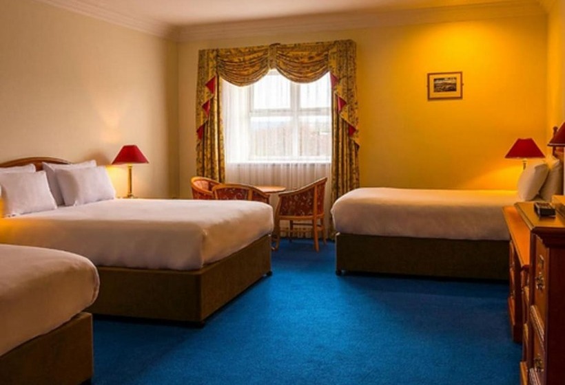 Номер Стандарт Трехместный, Lady Gregory Hotel, Leisure Club & Beauty Rooms