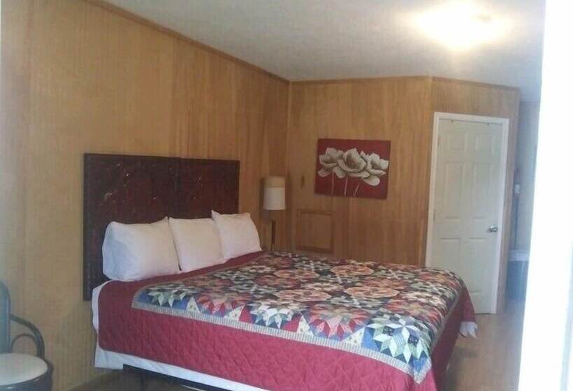 Хижина Deluxe, Whispering Creek Lodging & Rv Resort