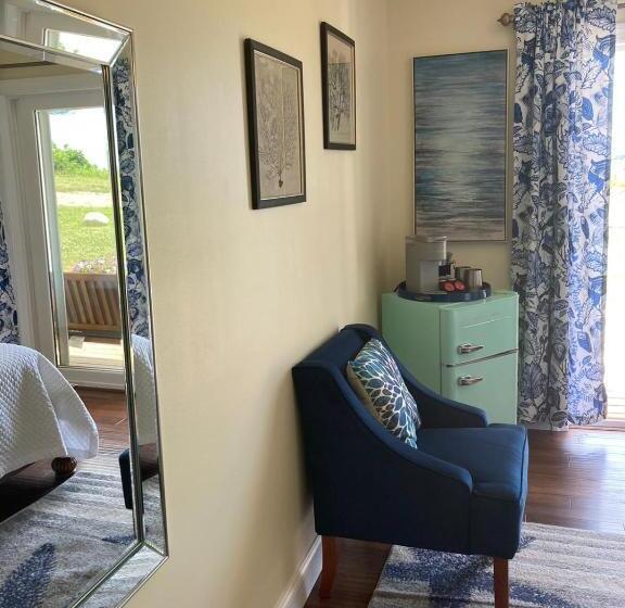 Suite Queen Bed, The Sullivan House