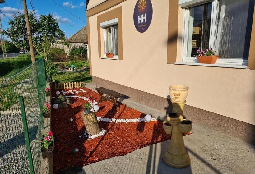 Номер Стандарт, Hócza House Poroszló