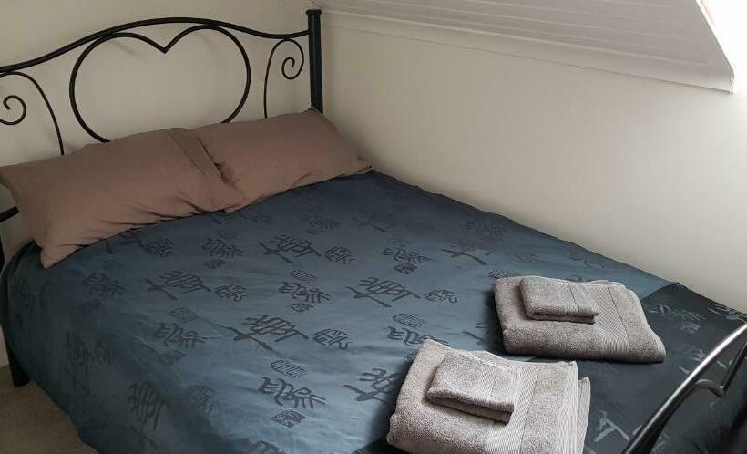 스탠다드 룸 공동 욕실, Barrington Church B&b