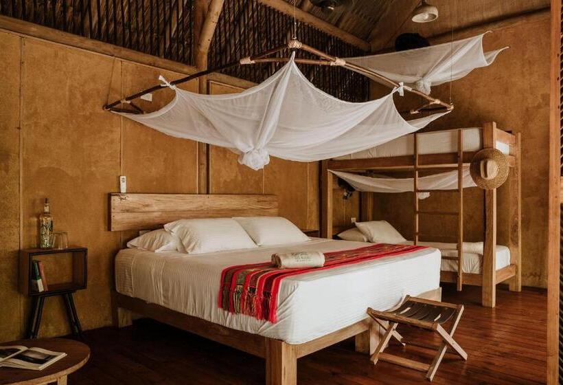 Семейный Номер Вид на Сад, Dos Aguas Lodge