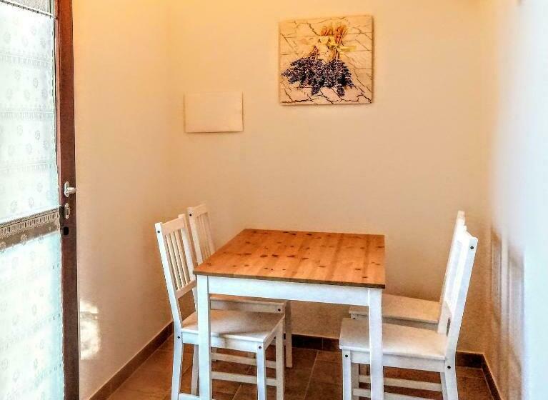 استودیو خانوادگی, Agriturismo Rosa Antica