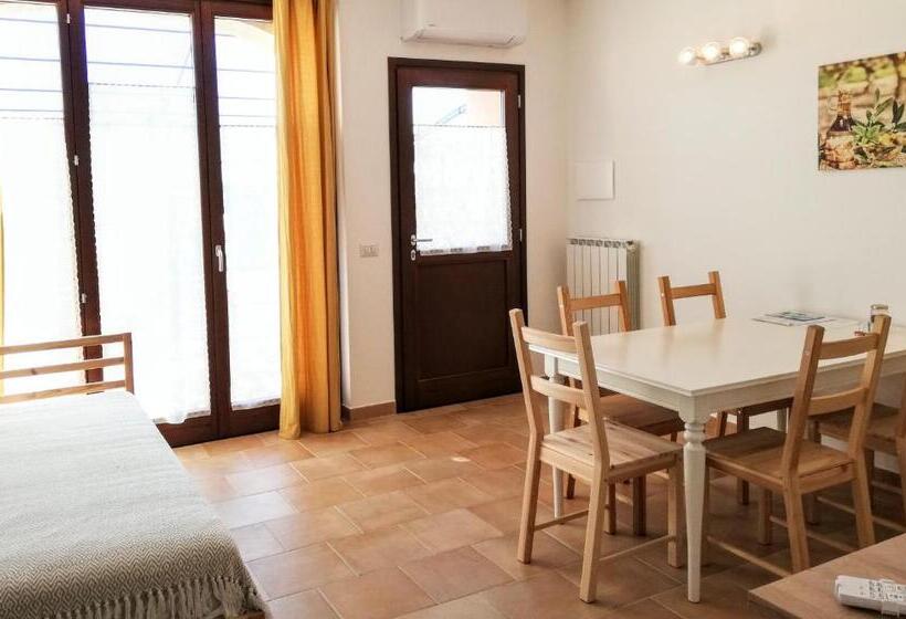 آپارتمان 1 خوابه با چشم‌انداز استخر, Agriturismo Rosa Antica