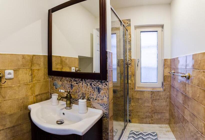 Трехместный Номер Классика, Guesthouse Sam