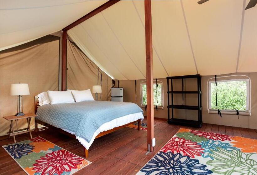 Standard Tent, Waipi O Lodge