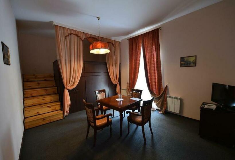 Номер Стандарт, Koncha Zaspa Park