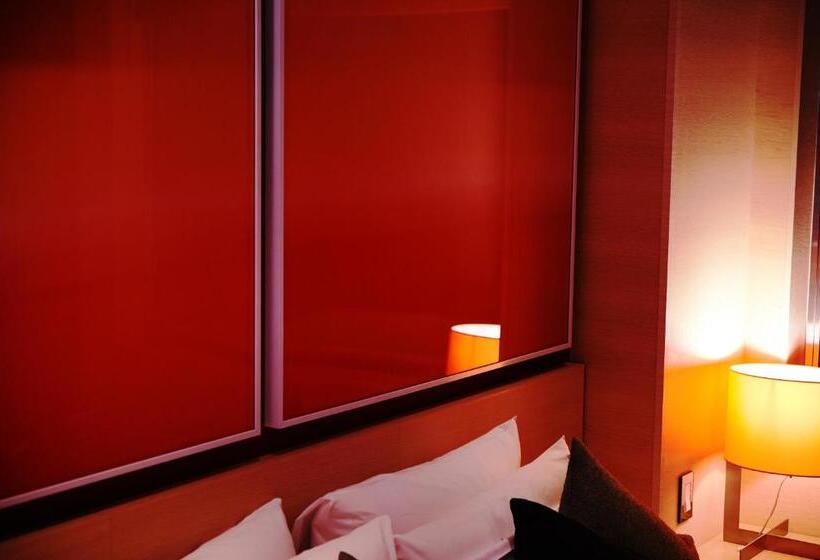 수피리어 룸 퀸 침대, Scapes The Suite