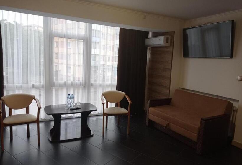 패밀리 룸, Volyn Hotel Ludmir