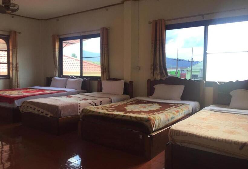 اتاق لوکس چهار تخته, Oudomphone Guesthouse 2