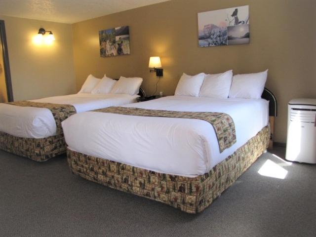 Номер Стандарт, Bear Country Inn And Suites