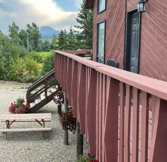 Люкс с Балконом, Bear Country Inn And Suites