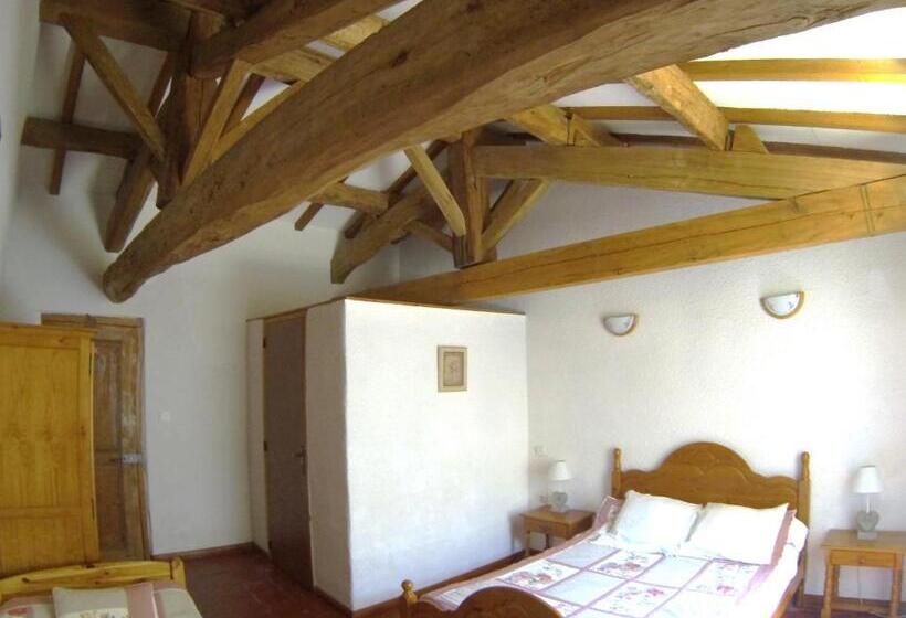 Семейный Номер, Chambres Lou Castel