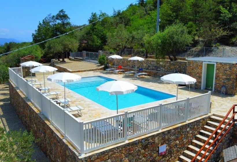 Апартаменты 1 Спальня с Террасой, Agriturismo Monte Acuto   Natura, Mare & Relax In Piscina