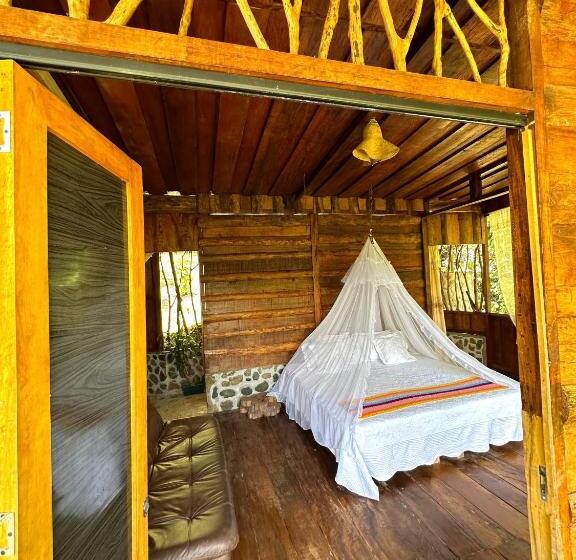 Номер Deluxe с Балконом, Huaca Huaca Hostel