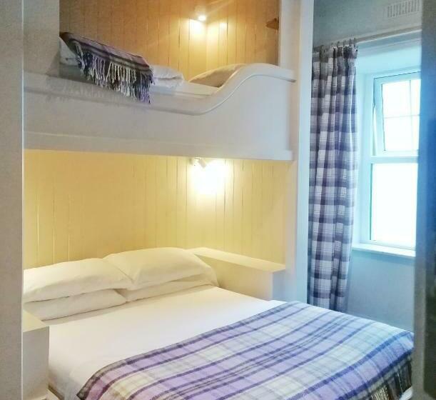 스탠다드 트리플 룸, The Rocks At Plas Curig Hostel