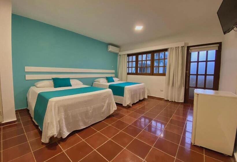 Номер Стандарт 2 Двуспальные Кровати, Calypso Beach Hotel By The Urbn House Santo Domingo Airport