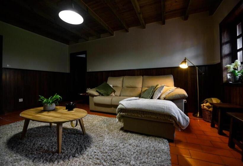 Дом 4 Спальни, Greenside Of Sea Hostel
