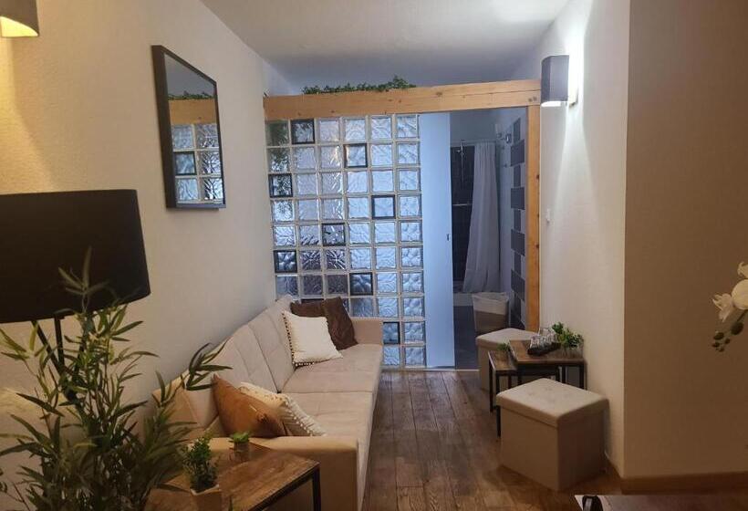 Люкс 2 Спальни, Auberge De L Helvie Chez Coco & Ricou