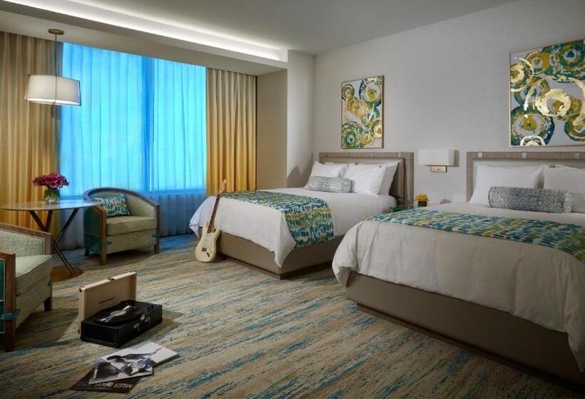 스탠다드 룸 풀장 전망, The Guitar Hotel At Seminole Hard Rock Hotel & Casino