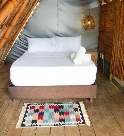 Шале 1 Спальня, Traveler Hostel