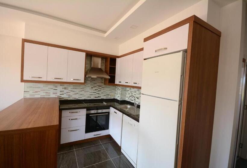 ویلای یک اتاق خوابه با استخر شنا, Camyuva Beach