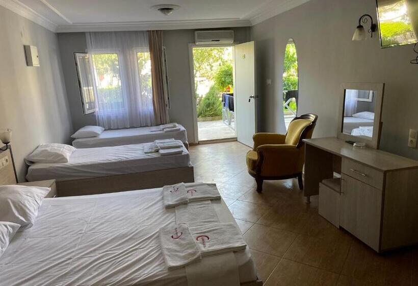 Quarto Familiar, Carmina
