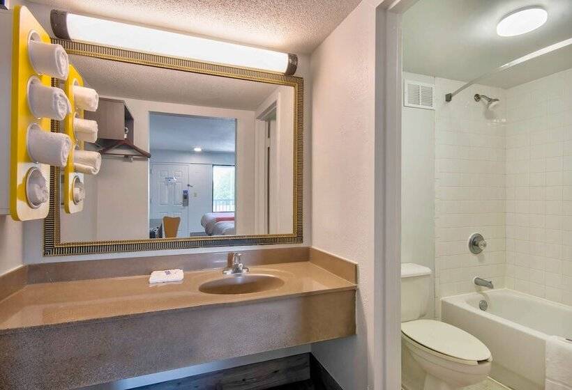 디럭스 룸, Motel 6 Lafayette, La
