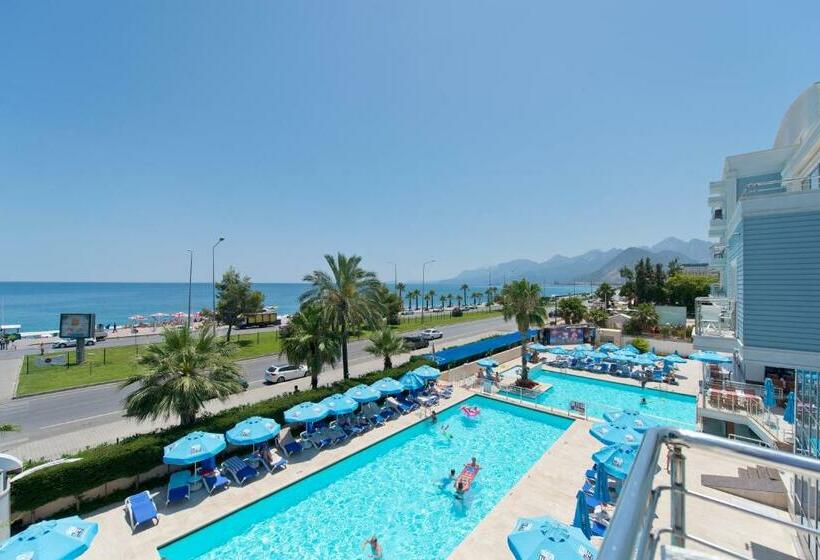 سوییت جونیور با چشم‌انداز دریا, Sealife Family Resort
