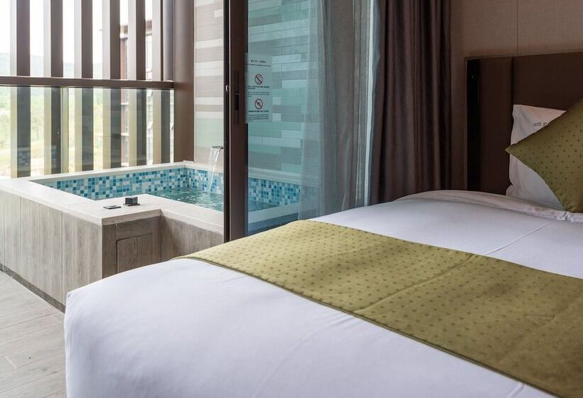Номер Стандарт Двуспальная Кровать, Holiday Inn Resort Maoshan Hot Spring, An Ihg