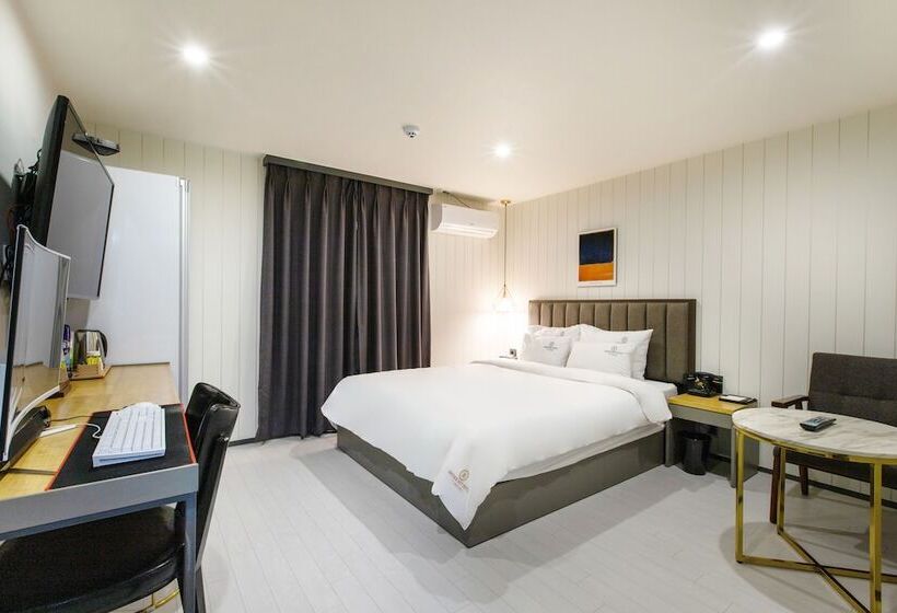 Номер Deluxe, Brown Dot Hotel Minam