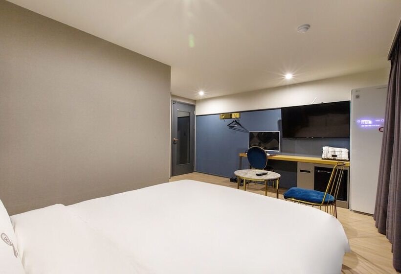 Номер Deluxe, Brown Dot Hotel Minam
