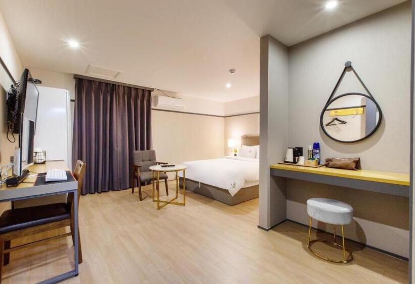 Номер Deluxe, Brown Dot Hotel Minam