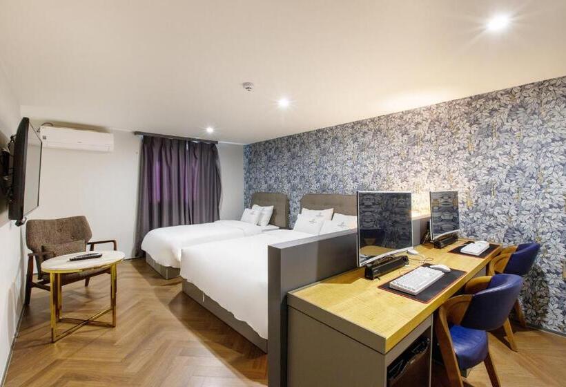 Family Suite, Brown Dot Hotel Minam