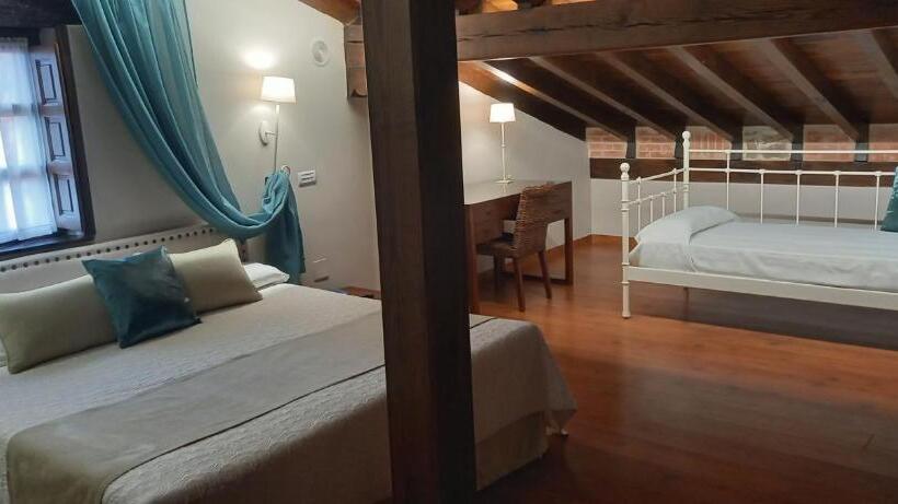 スーペリアの４人部屋, La Casona De Revolgo