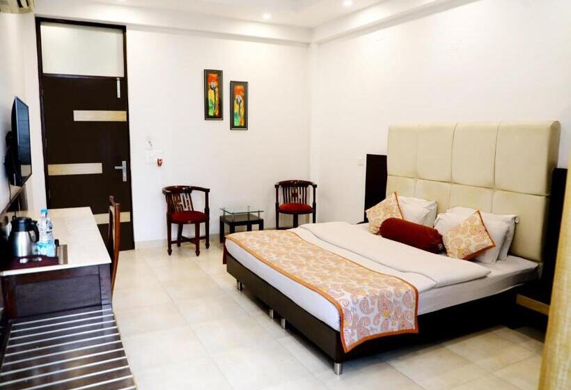 豪华房间, Indee Home