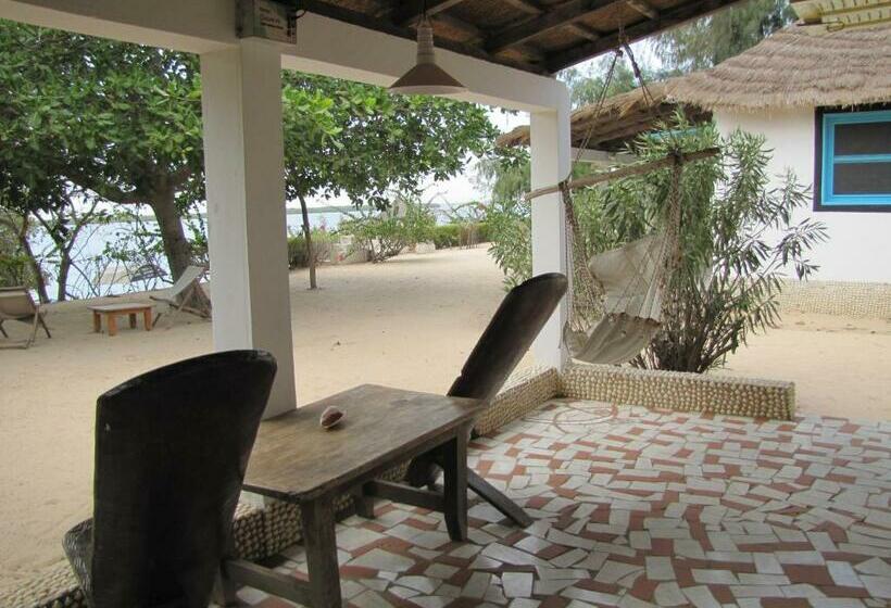 اتاق استاندارد چهار تخته با چشم‌انداز دریا, Bazouk Du Saloum Ecolodge