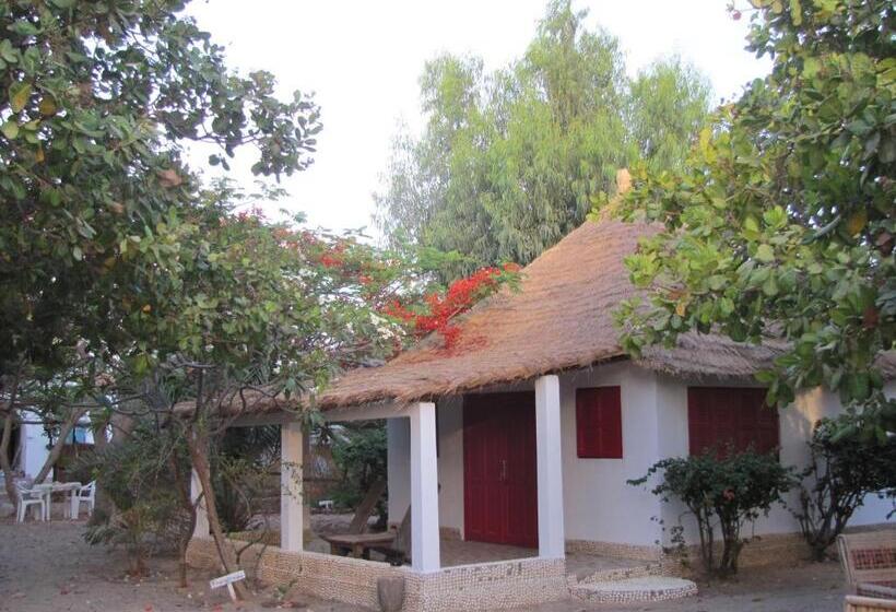 اتاق استاندارد سه تخته با چشم‌انداز باغ, Bazouk Du Saloum Ecolodge