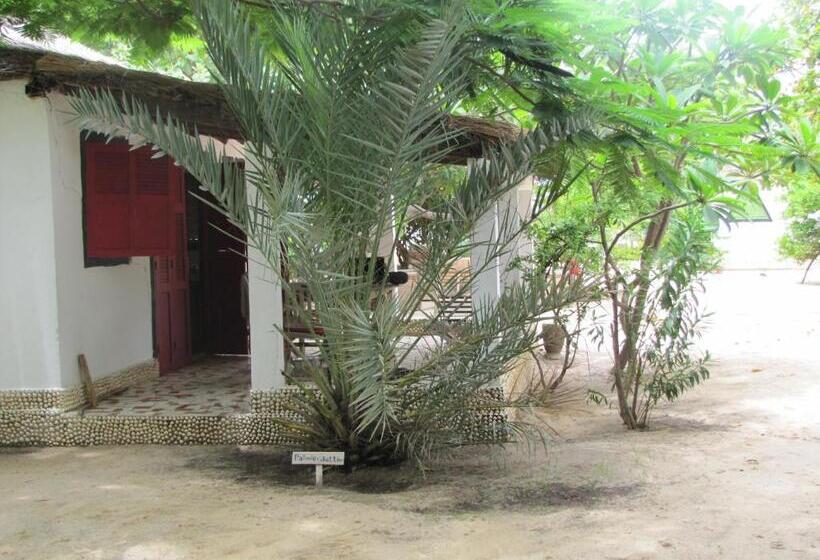 اتاق استاندارد سه تخته با چشم‌انداز باغ, Bazouk Du Saloum Ecolodge