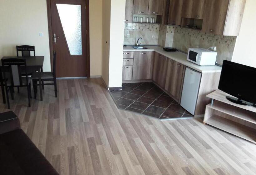 آپارتمان 2 خوابه, Family Hotel Amore