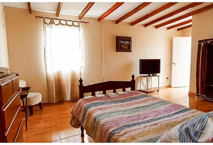 غرفة قياسية, Enhebra House