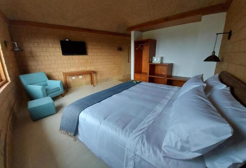 Полулюкс, La Alhambra Hotel Boutique