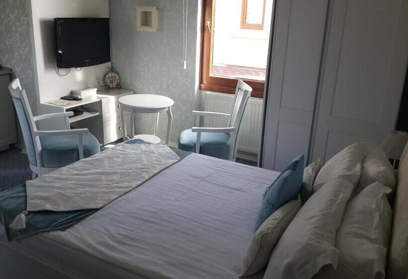 اتاق لوکس, Parla Viens Suites