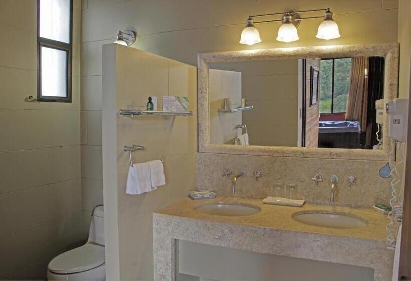 سوئیت با تخت بزرگ, Arenal Kioro Suites & Spa