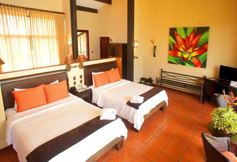 سوییت خانوادگی, Arenal Kioro Suites & Spa